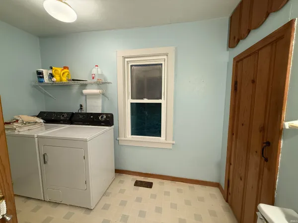 $289,000 | 4350 South 895th Street East, Wolcottville, IN 46795