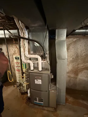 $289,000 | 4350 South 895th Street East, Wolcottville, IN 46795