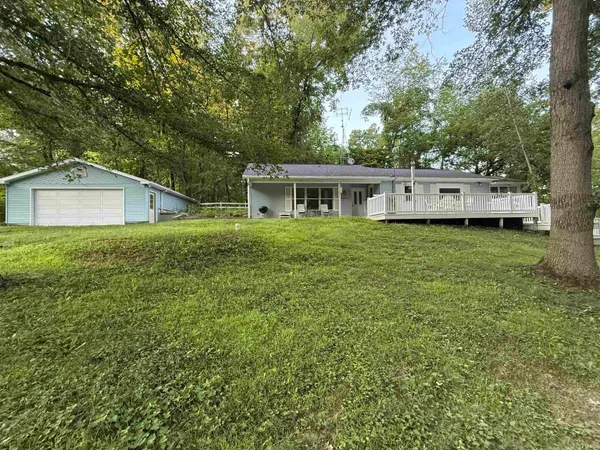 $289,000 | 4350 South 895th Street East, Wolcottville, IN 46795