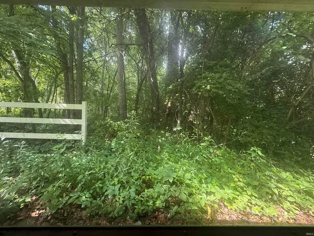 $289,000 | 4350 South 895th Street East, Wolcottville, IN 46795