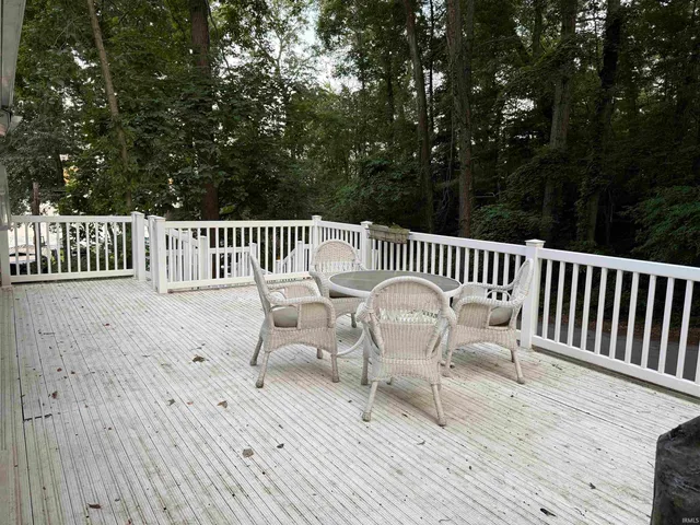 $289,000 | 4350 South 895th Street East, Wolcottville, IN 46795