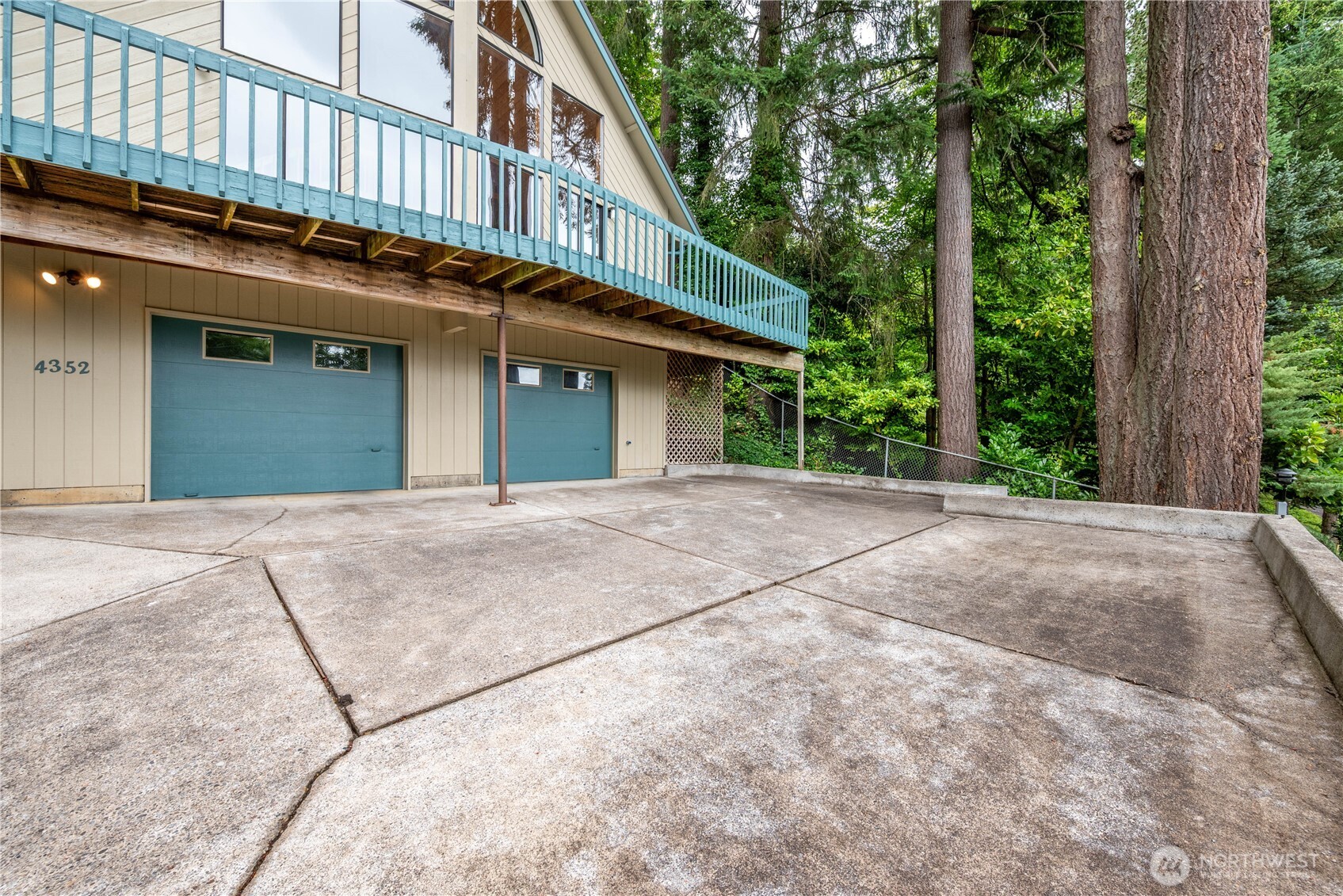 4352 Poplar Way Longview, WA 98632 - Photo 25 of 31