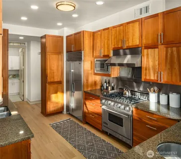 $2,950,000 | 4309 East Lake Sammamish Parkway Southeast, Unit 4309, Issaquah, WA 98029