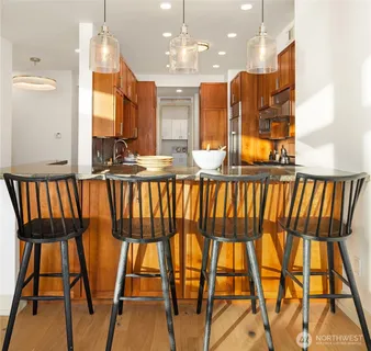 $2,950,000 | 4309 East Lake Sammamish Parkway Southeast, Unit 4309, Issaquah, WA 98029