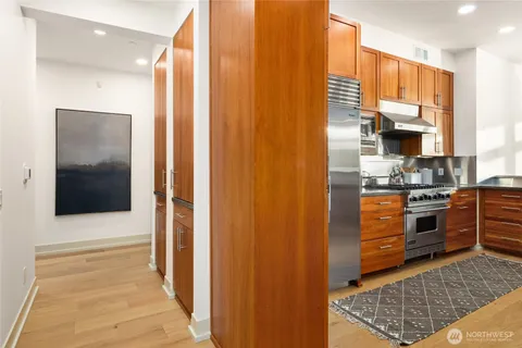 $2,950,000 | 4309 East Lake Sammamish Parkway Southeast, Unit 4309, Issaquah, WA 98029