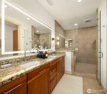 $2,950,000 | 4309 East Lake Sammamish Parkway Southeast, Unit 4309, Issaquah, WA 98029