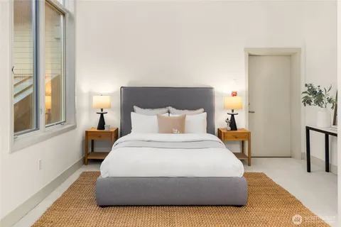 $2,950,000 | 4309 East Lake Sammamish Parkway Southeast, Unit 4309, Issaquah, WA 98029