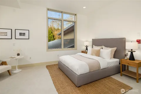 $2,950,000 | 4309 East Lake Sammamish Parkway Southeast, Unit 4309, Issaquah, WA 98029