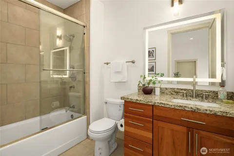 $2,950,000 | 4309 East Lake Sammamish Parkway Southeast, Unit 4309, Issaquah, WA 98029