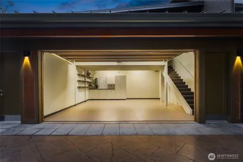 $2,950,000 | 4309 East Lake Sammamish Parkway Southeast, Unit 4309, Issaquah, WA 98029