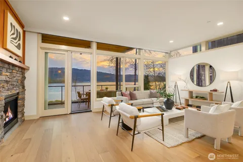 $2,950,000 | 4309 East Lake Sammamish Parkway Southeast, Unit 4309, Issaquah, WA 98029