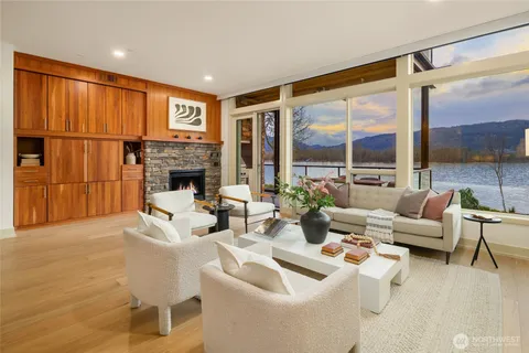 $2,950,000 | 4309 East Lake Sammamish Parkway Southeast, Unit 4309, Issaquah, WA 98029