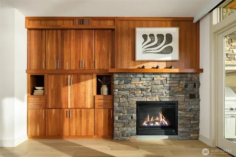 $2,950,000 | 4309 East Lake Sammamish Parkway Southeast, Unit 4309, Issaquah, WA 98029