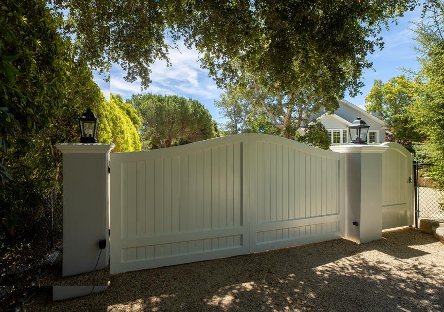 1565 East Valley Road Montecito, CA 93108 - Photo 4 of 31 a backyard of a house