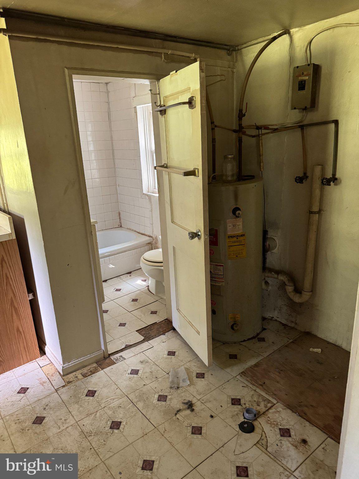 3847 Leeds Manor Road Markham, VA 22643 - Photo 16 of 19 Utility space with potential charm.