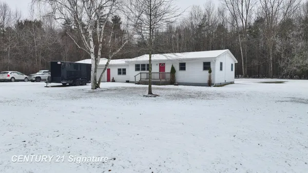 $199,999 | 1620 South Fordney Road, Hemlock, MI 48626