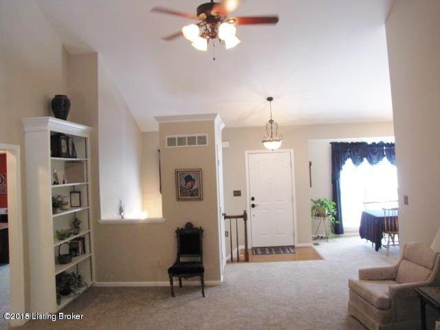 8315 Lacevine Road Louisville, KY 40220 - Photo 5 of 45 5