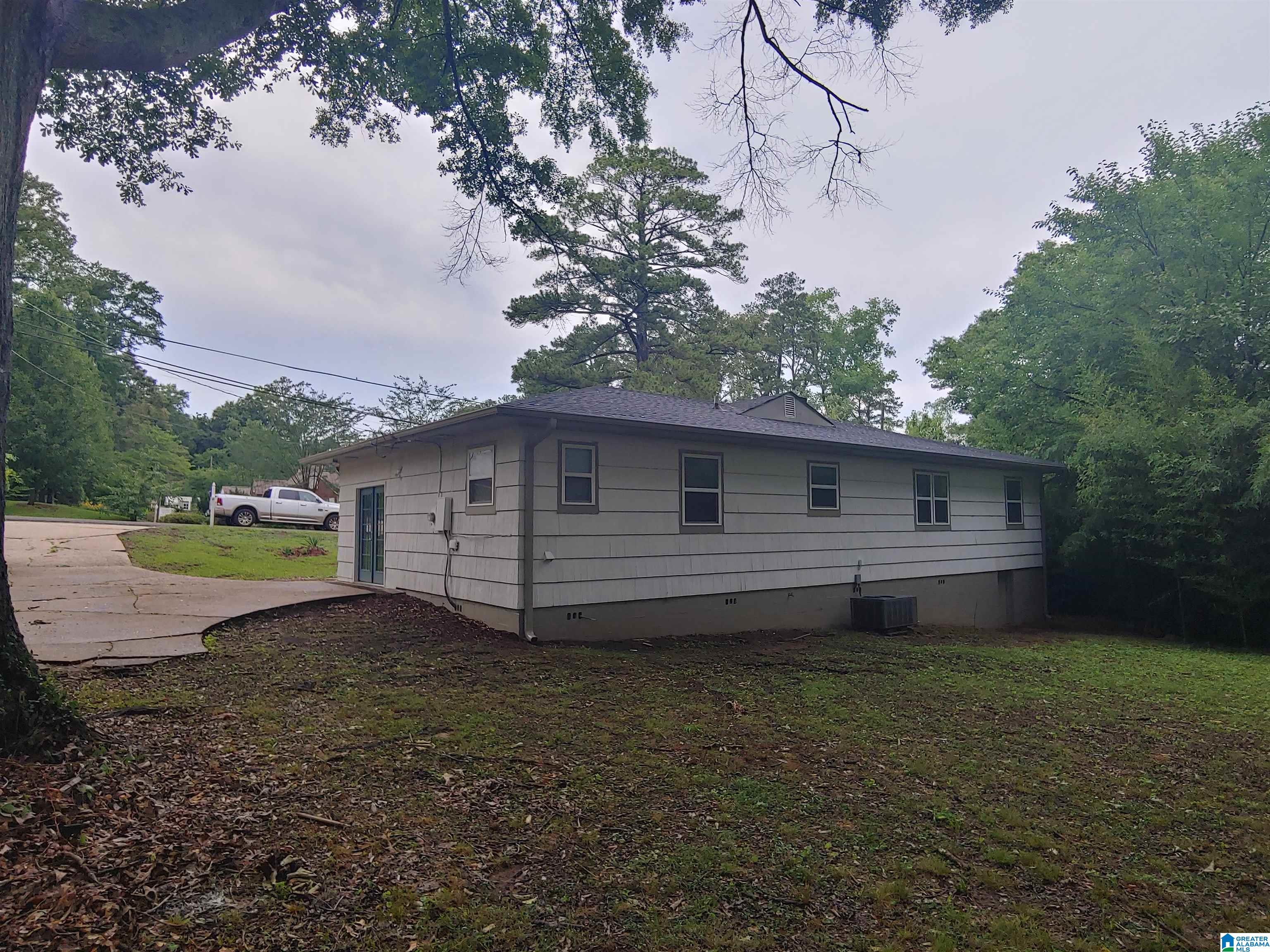 2033 30th Avenue Bessemer, AL 35023 - Photo 25 of 27