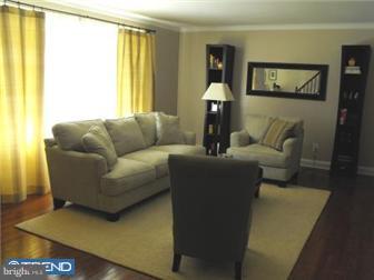 603 Warren Road West Chester, PA 19382 - Photo 6 of 9 Living Room