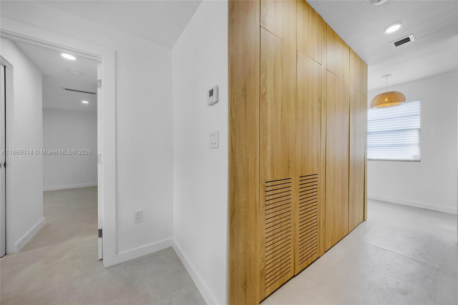 275 Northwest 97th Street Miami, FL 33150 - Photo 9 of 26 a view of hallway with shower