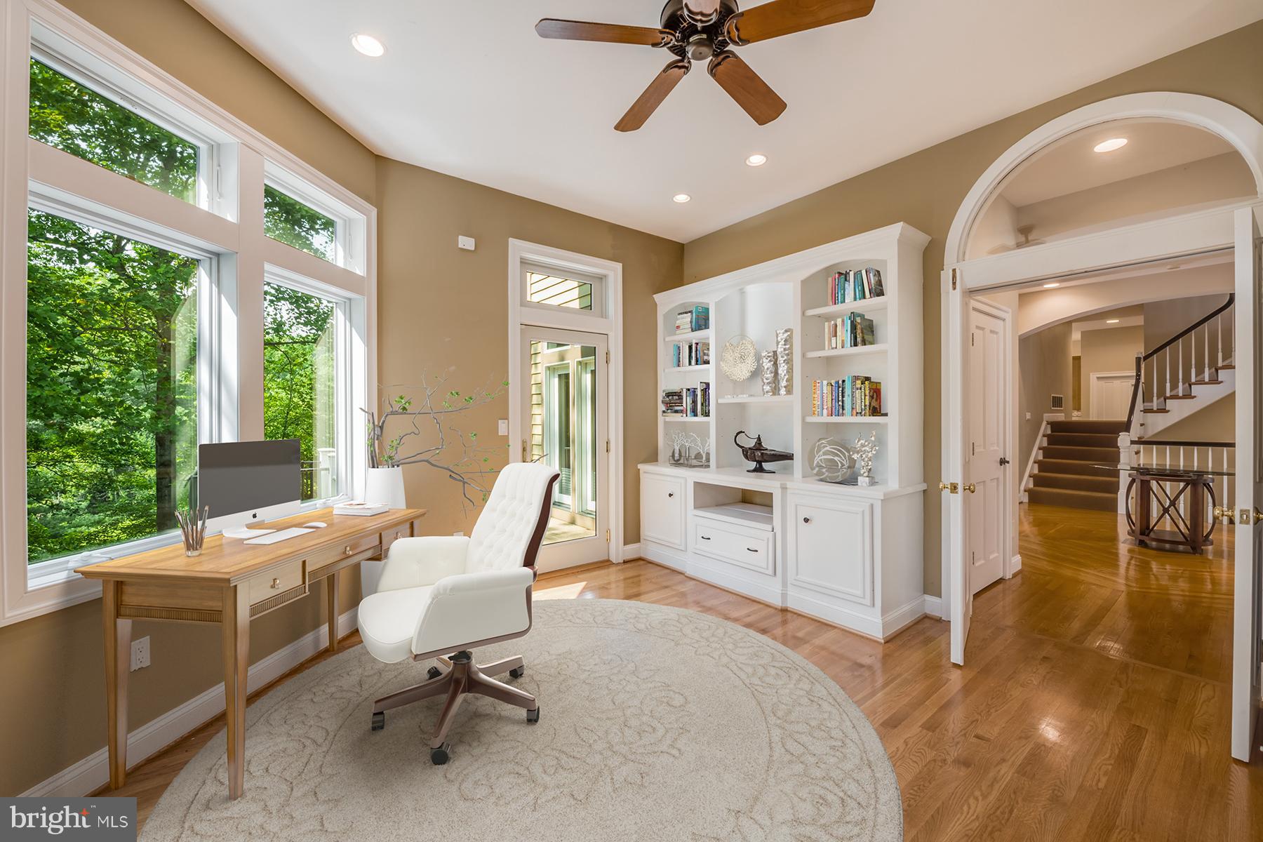 1202 Marinaview Drive Arnold, MD 21012 - Photo 12 of 26 a view of a livingroom with workspace and a window