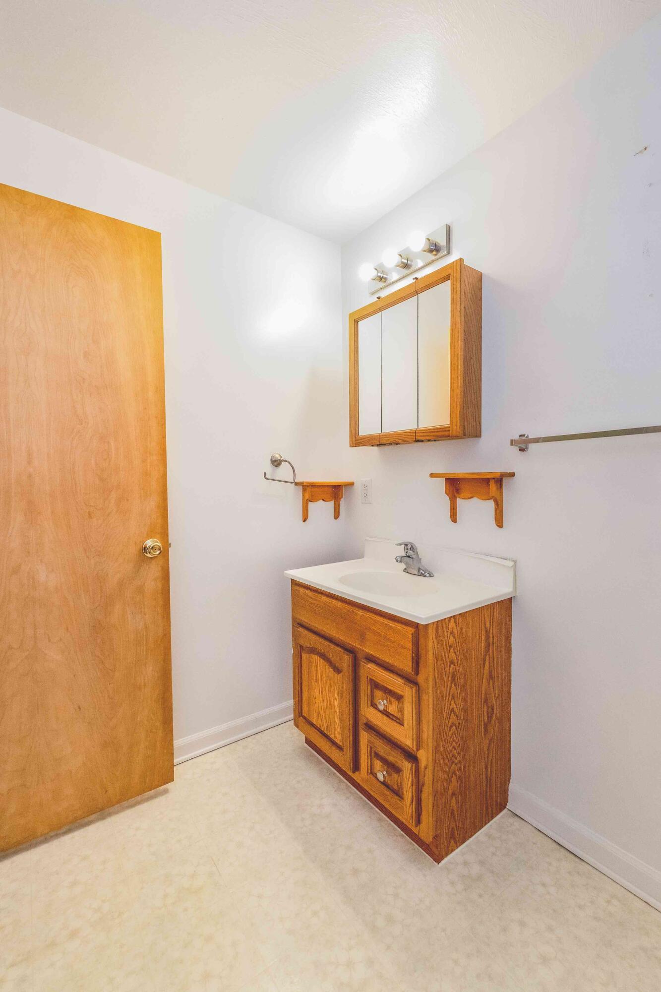 1037 Dry Branch Road Irvine, KY 40336 - Photo 41 of 47 074