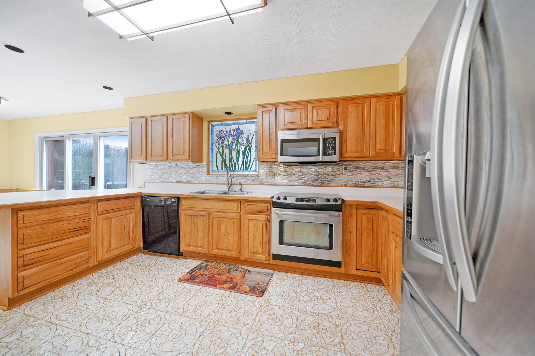 6694 Merwin Road Columbus, OH 43235 - Photo 15 of 80 10-web-or-mls-DSC08601