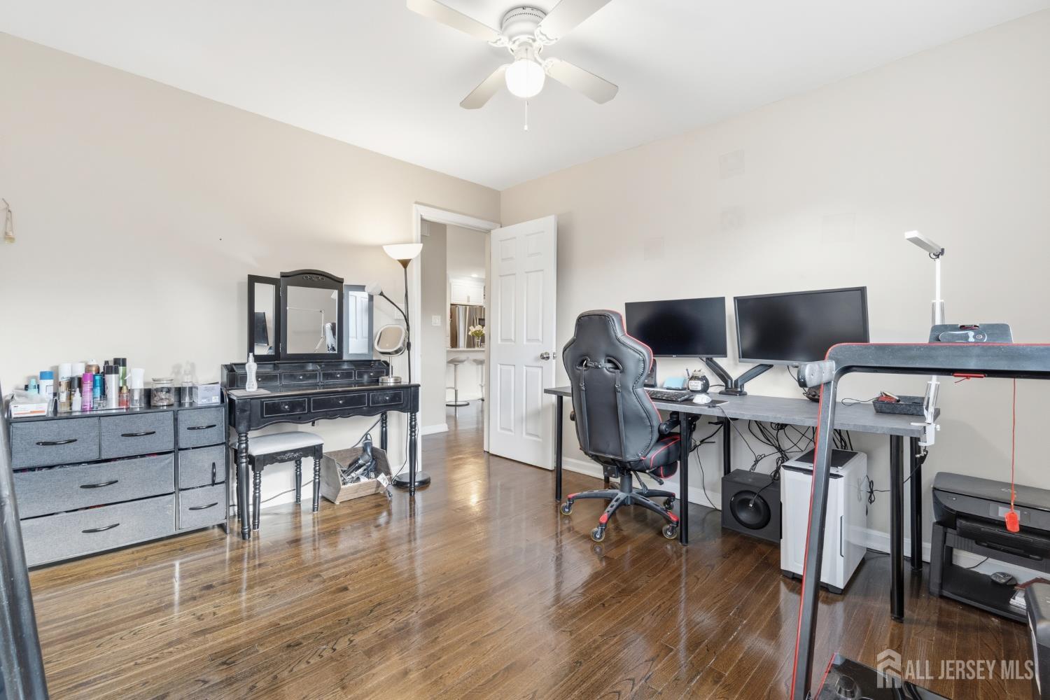 24 Wilk Road Edison, NJ 08837 - Photo 16 of 41