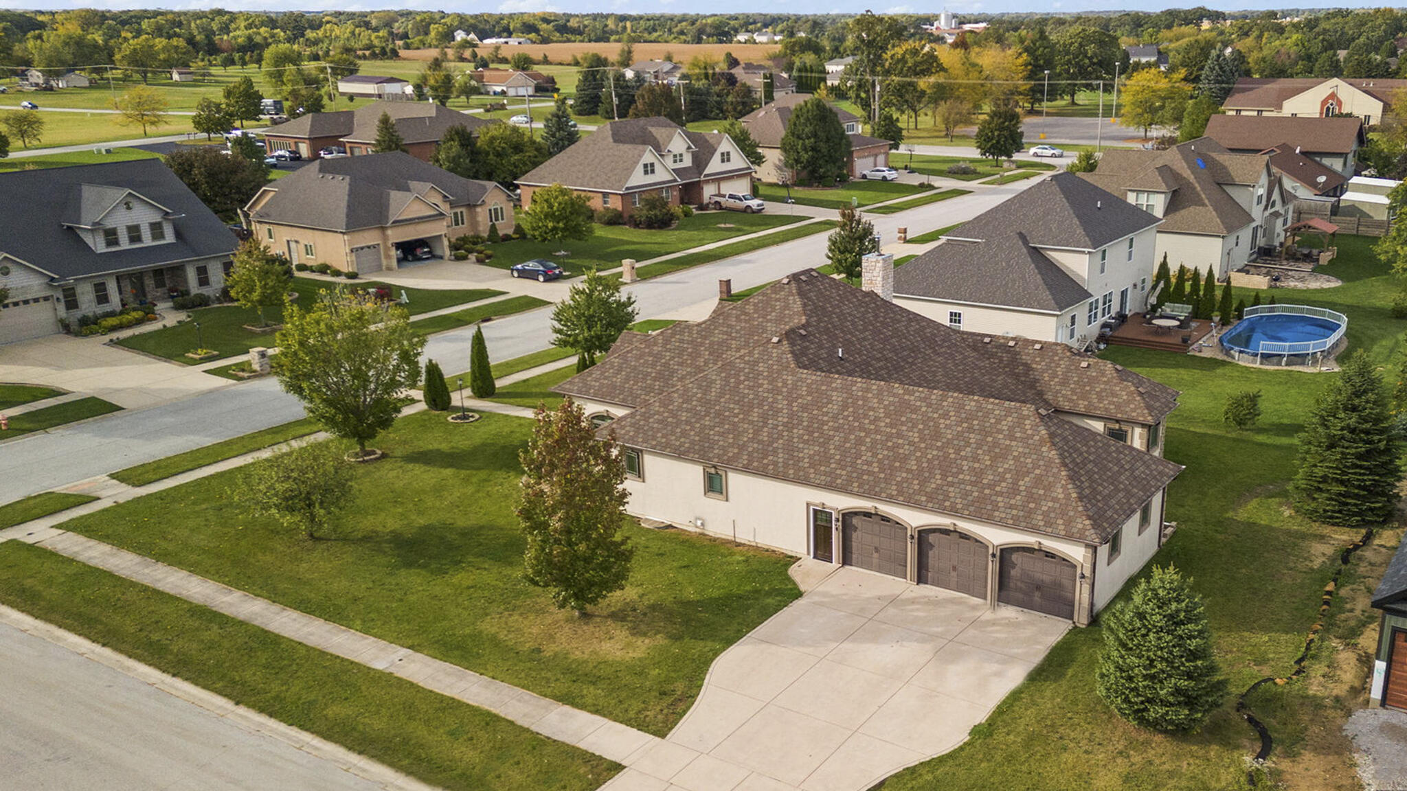 10971 Wynbrook Drive Crown Point, IN 46307 - Photo 2 of 44 2048x1152