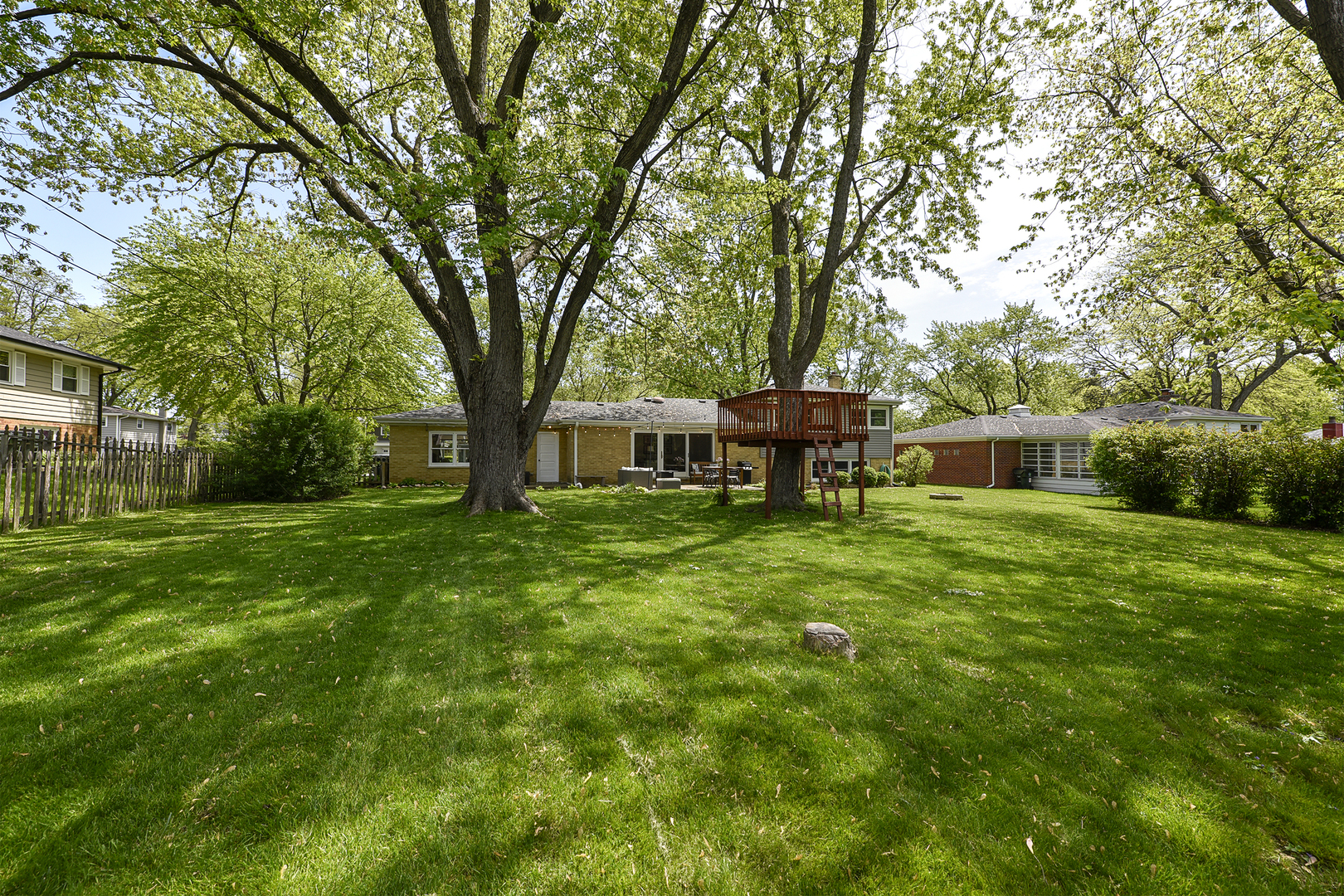256 Sharon Drive Barrington, IL 60010 - Photo 23 of 23 a view of a house with backyard and a sitting area