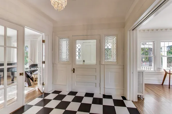 $1,475,000 | 176 Riverside Road, Riverside, IL 60546