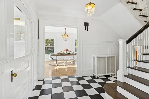 $1,475,000 | 176 Riverside Road, Riverside, IL 60546