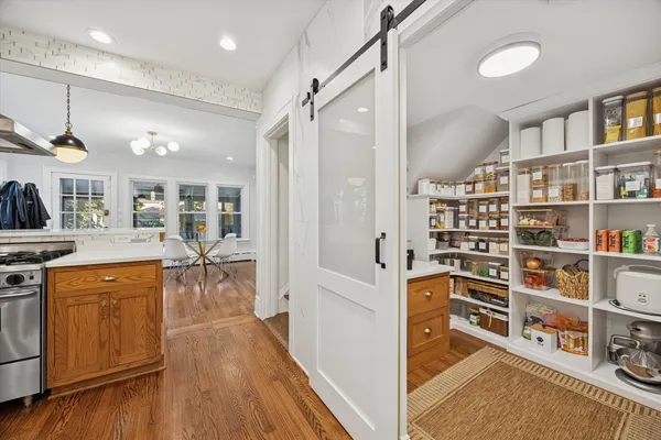 $1,475,000 | 176 Riverside Road, Riverside, IL 60546