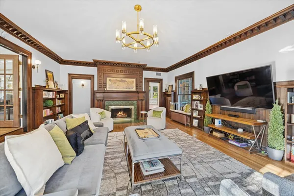 $1,475,000 | 176 Riverside Road, Riverside, IL 60546