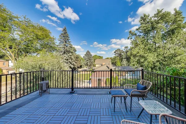 $1,475,000 | 176 Riverside Road, Riverside, IL 60546