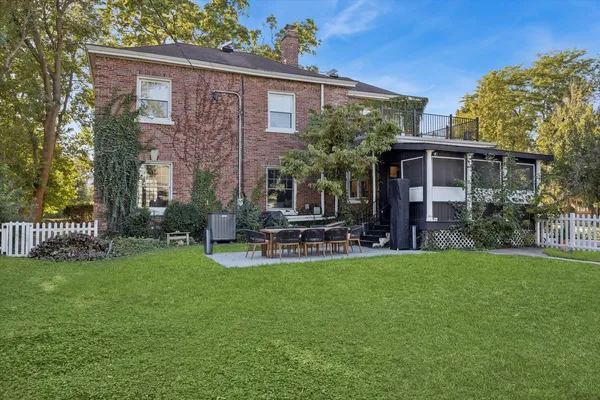 $1,475,000 | 176 Riverside Road, Riverside, IL 60546