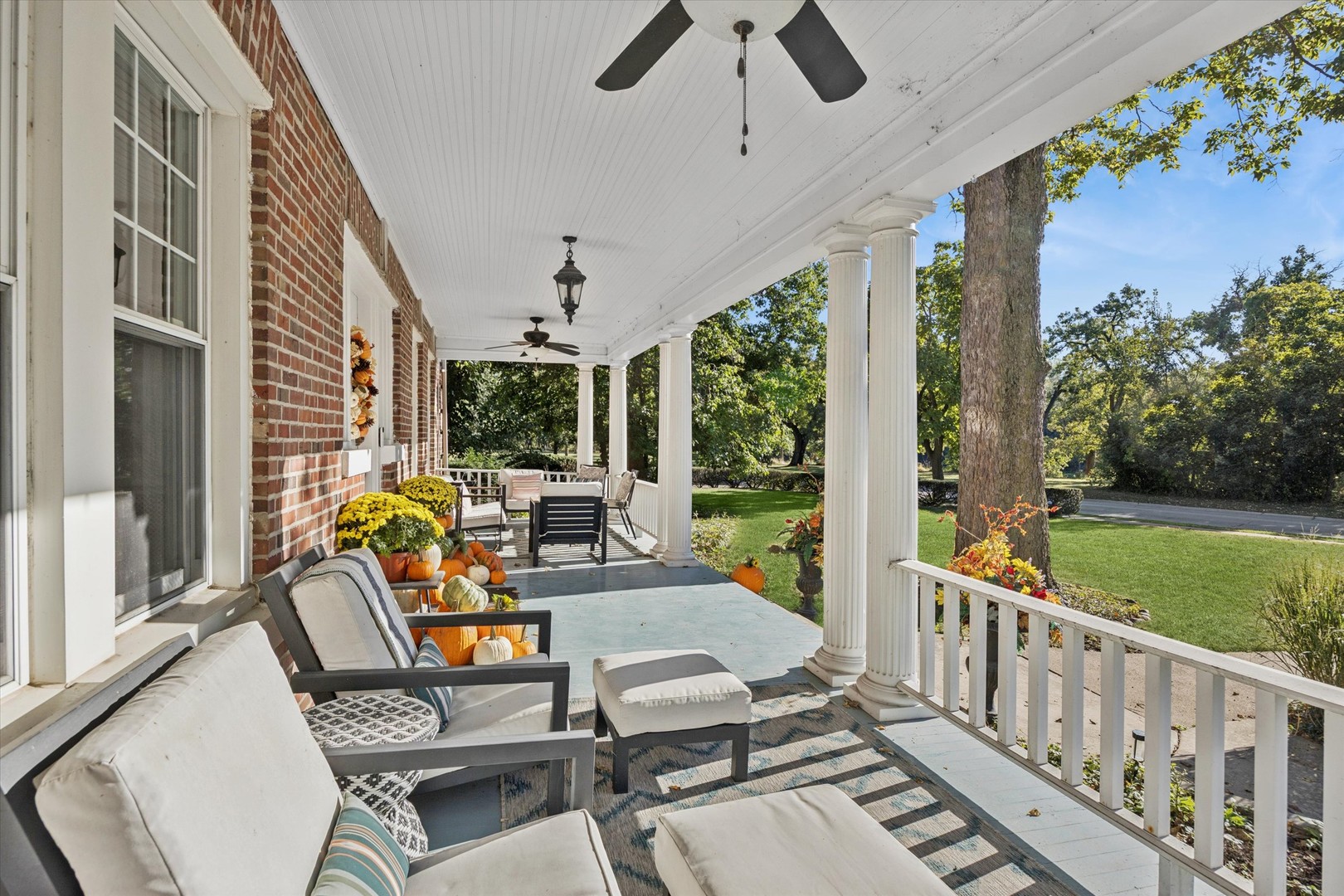 176 Riverside Road Riverside, IL 60546 - Photo 9 of 66