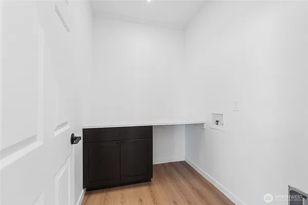 a view of an empty walk in closet