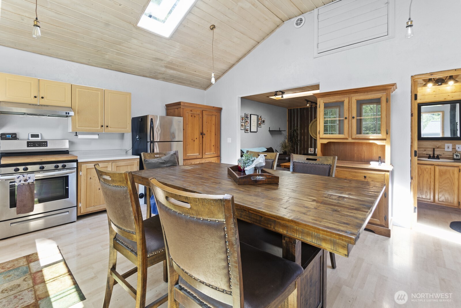 19002 Sorenson Road Southeast Yelm, WA 98597 - Photo 11 of 38