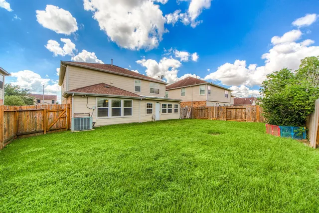 $2,400 | 2411 Gable Hollow Lane, Katy, TX 77450