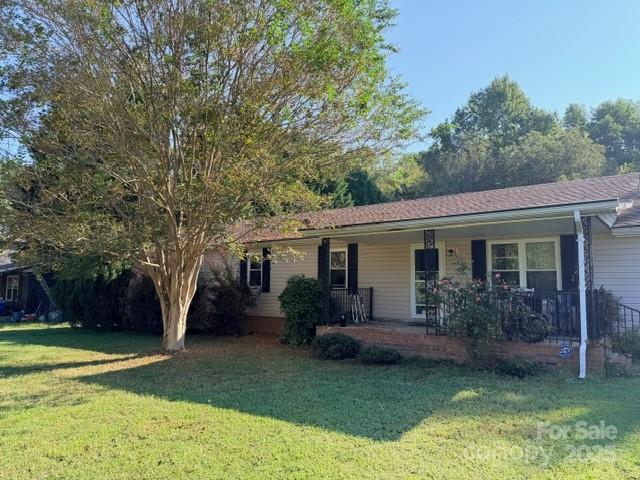 1028 Hay Row Road Clover, SC 29710 - Photo 2 of 21 Gallery Image 2
