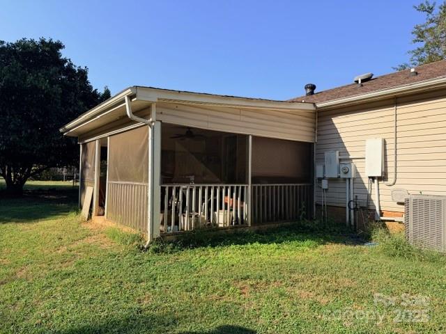1028 Hay Row Road Clover, SC 29710 - Photo 4 of 21 Gallery Image 4