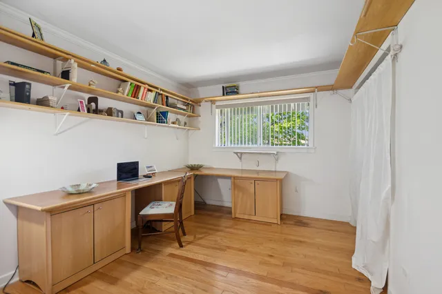 $229,900 | 820 East Old Willow Road, Unit 214, Prospect Heights, IL 60070