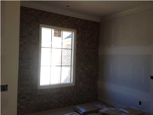 236 Fieldstone Lane Madison, MS 39110 - Photo 3 of 7 Brick wall in dining