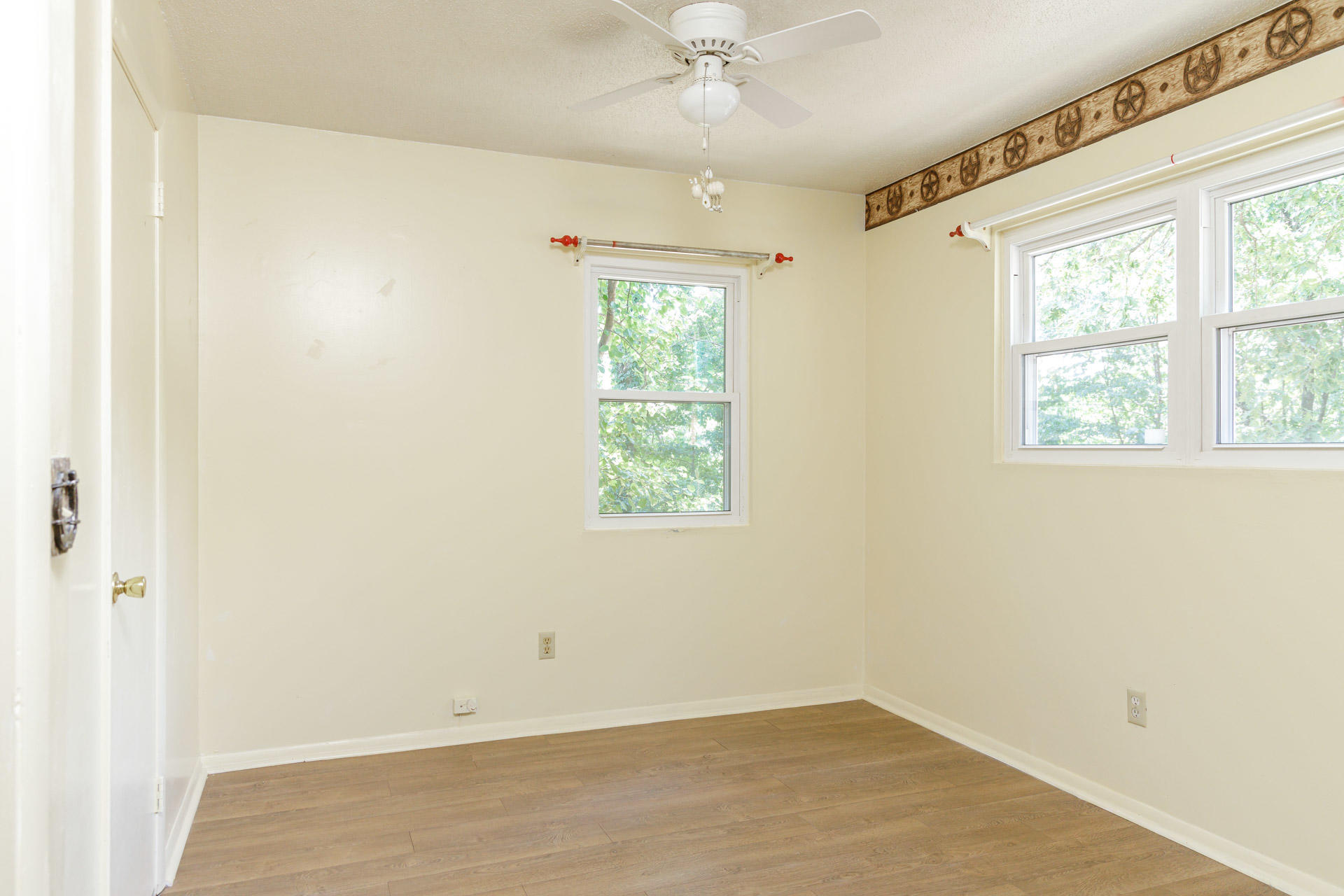 6111 Levi Road Hixson, TN 37343 - Photo 13 of 29 bedone1