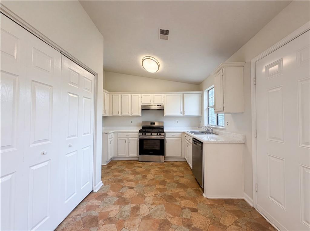 3719 Sandy Shoals Lane Decatur, GA 30034 - Photo 11 of 17