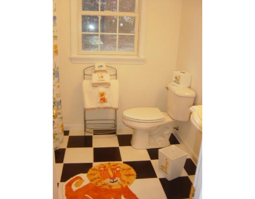 416 Marston Road Northbridge, MA 01588 - Photo 13 of 21