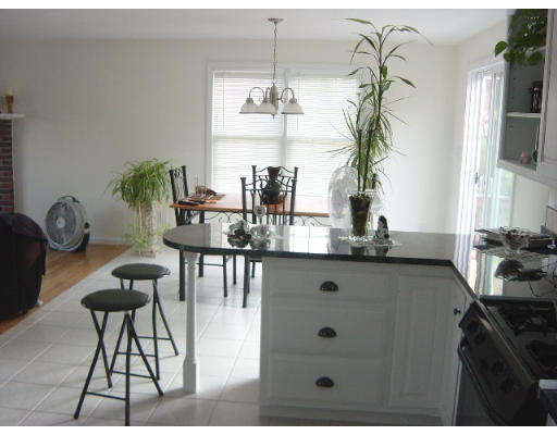 416 Marston Road Northbridge, MA 01588 - Photo 5 of 21