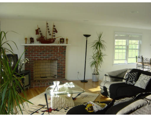 416 Marston Road Northbridge, MA 01588 - Photo 8 of 21