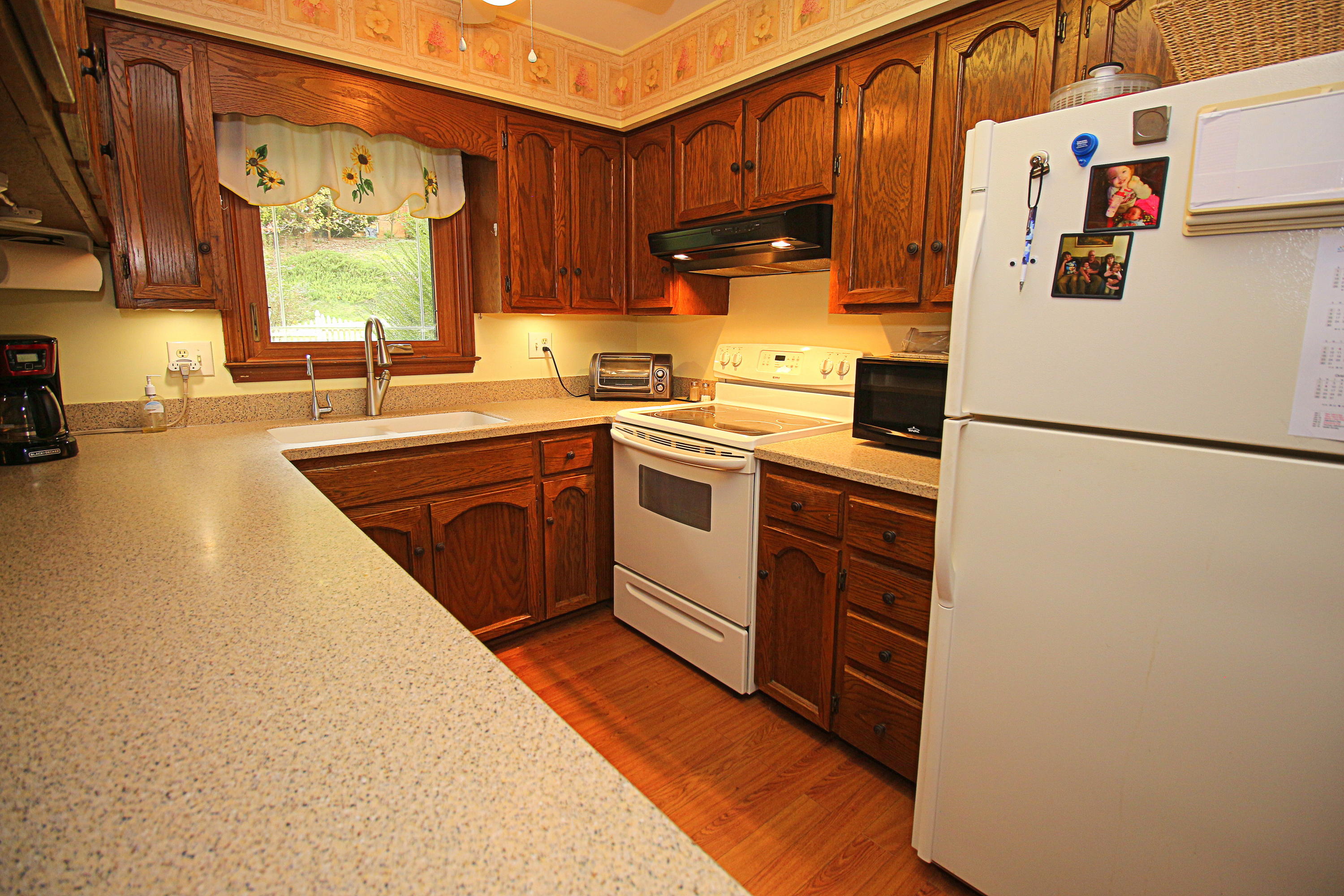 6112 Burnham Road Roanoke, VA 24018 - Photo 11 of 45 300 dpi15
